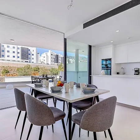 Scandinavian Modern * Fuengirola