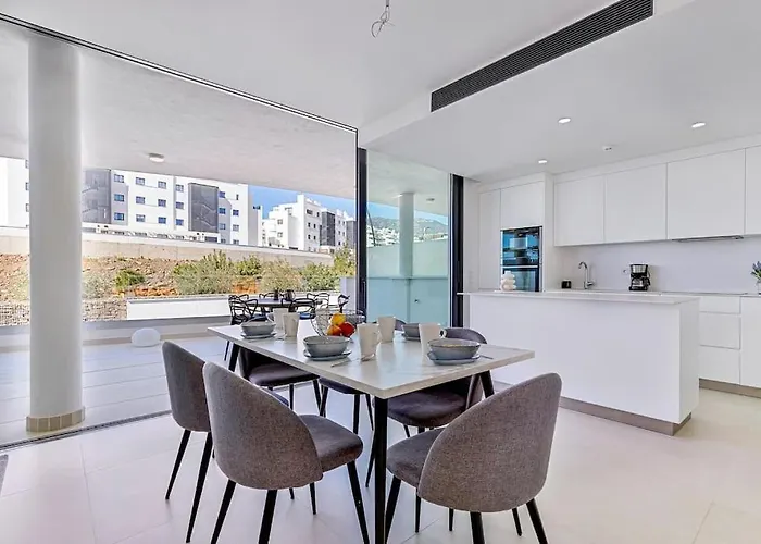 Scandinavian Modern * Fuengirola